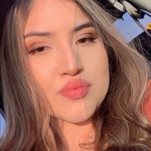 Meet your Posher, Areli